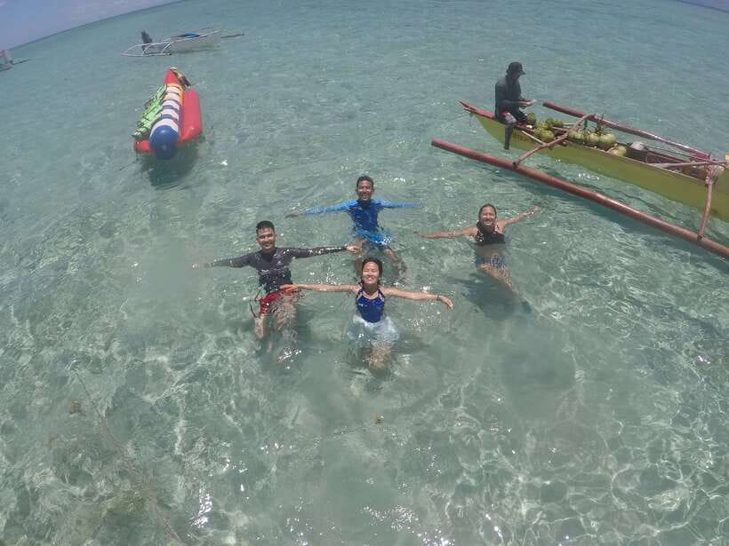Dumaguete: Dolphin Watching & Manjuyod Sandbar Private Tour - A 6 AM start from Dumaguete