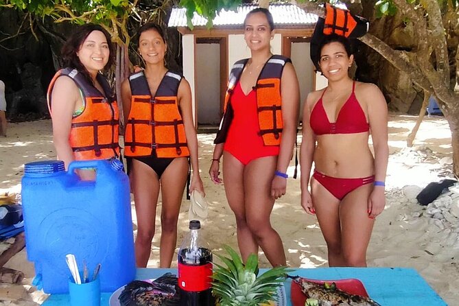 El Nido Full Day Tour C with Buffet Lunch - Talisay Beach in Tapiutan Strait