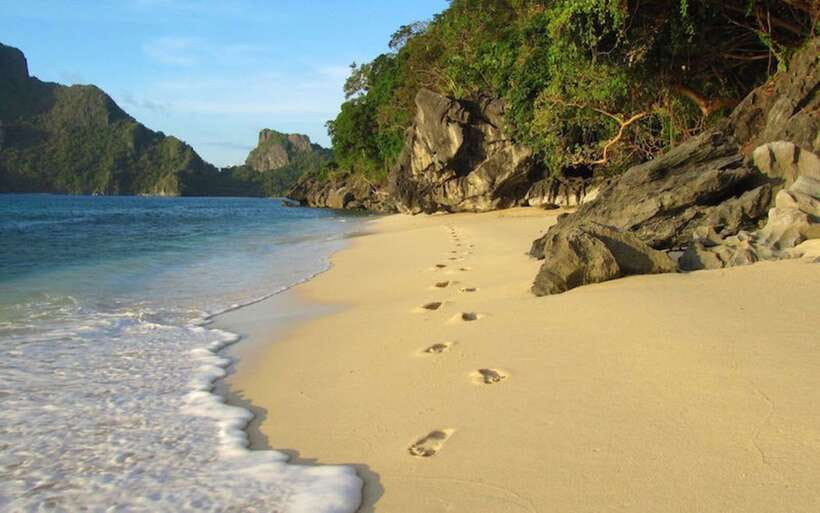 El Nido: Hidden Beaches and Lagoons Boat Hopping Tour D - Marber’s Beach Club and the start of the morning