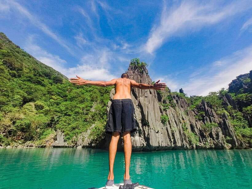 El Nido: Hidden Beaches and Lagoons Boat Hopping Tour D - Cadlao Island adds a second lagoon stop