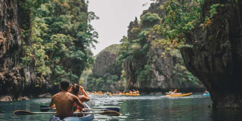 El Nido: Hidden Beaches and Lagoons Boat Hopping Tour D - Lunch, crew service, and the pace between stops