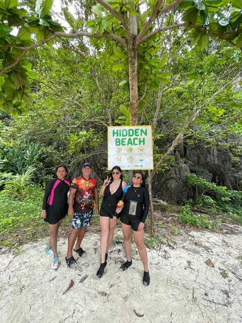 El Nido: Island Hopping and Snorkeling Private Boat Tour C - Star Beach and the final swim