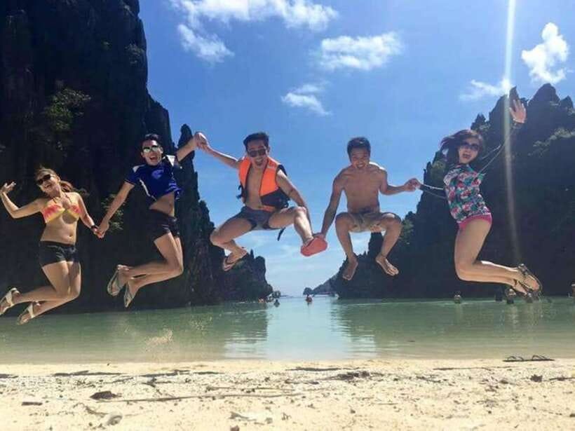 El Nido: Island Hopping Tour A Lagoons and Beaches - Big Lagoon: pay extra for the best part