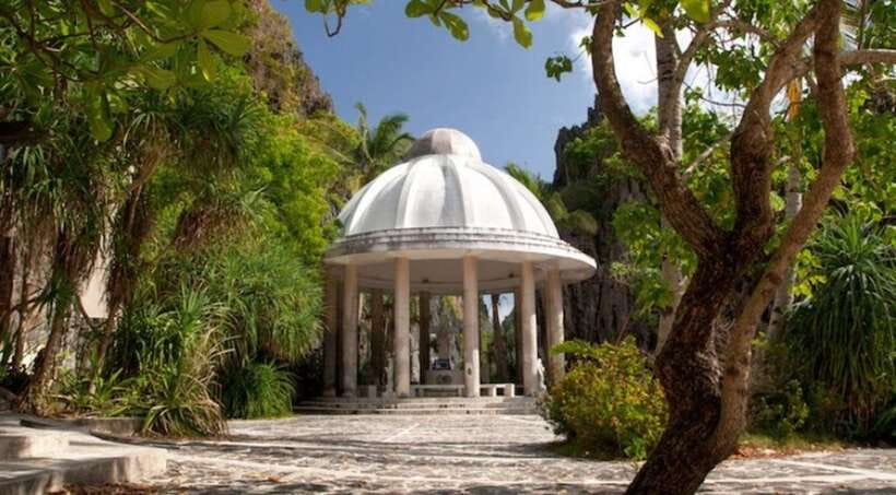El Nido Island Hopping Tour C: Hidden Beaches & Shrine - Matinloc Shrine and its high coastal view