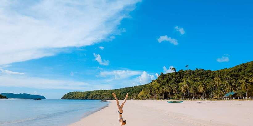 El Nido Island Hopping Tour C: Hidden Beaches & Shrine - Secret Beach means squeezing through the rocks