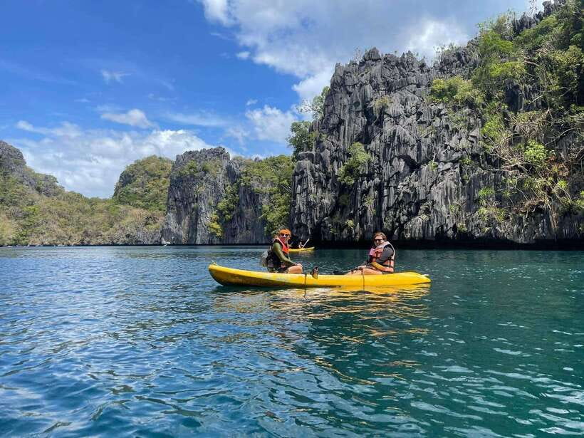 El Nido: Island Hopping Tour C with Lunch EDTF included - Guides, service, and the human side of the day