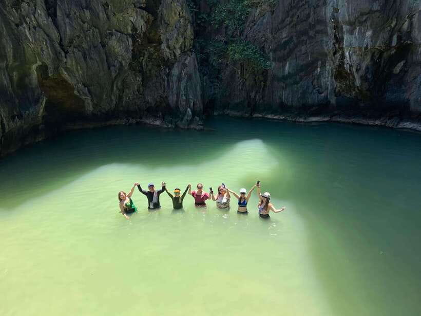 El Nido: Island Hopping Tour C with Lunch EDTF included - The unnamed short stop and beach lunch