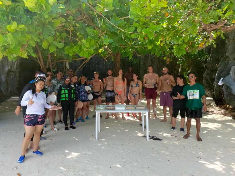 El Nido Island Tour A - Lunch, equipment, and what to pack