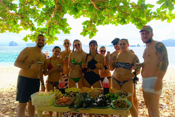 El Nido Private Tour A w/ Lunch - Big Lagoon and its limestone walls