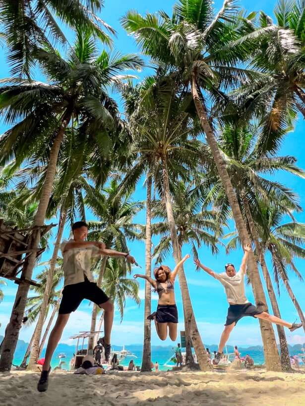 El Nido: Snake Island and Cave Tour with Island Lunch - Key points to know before you book