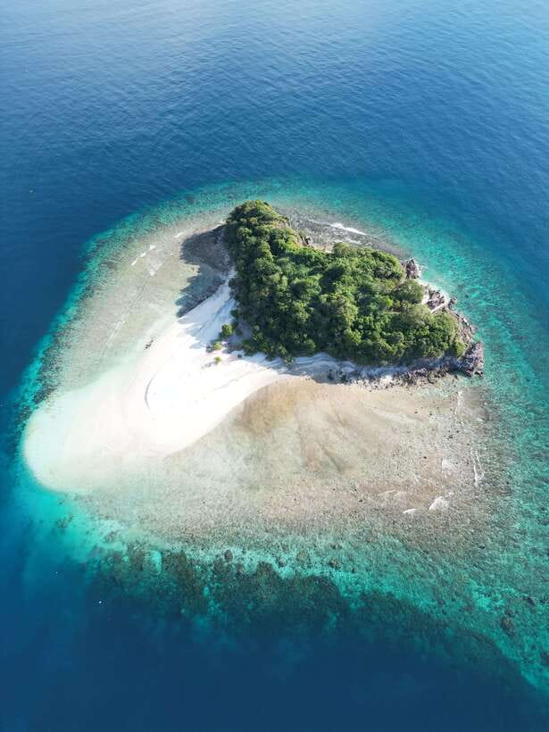 El Nido to Coron: 3-Day 2-Night Island-Hopping Expedition - Evenings with karaoke, rum, and new friends
