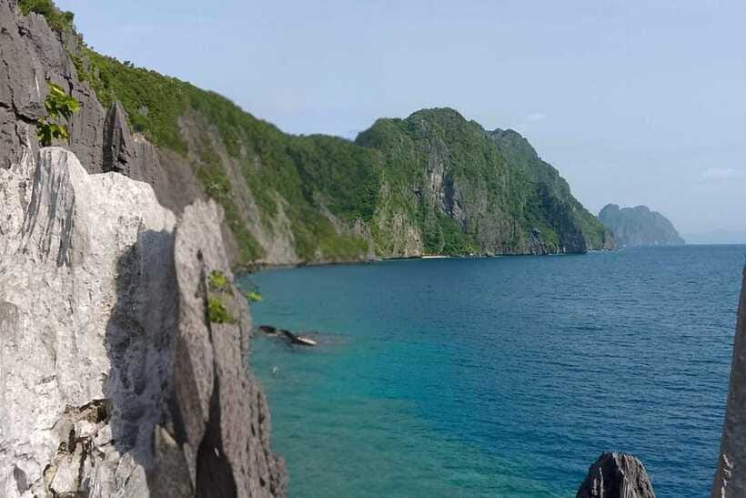 El Nido: Tour C to Hidden Beach, Helicopter Island & More - Guide language, timing, and weather