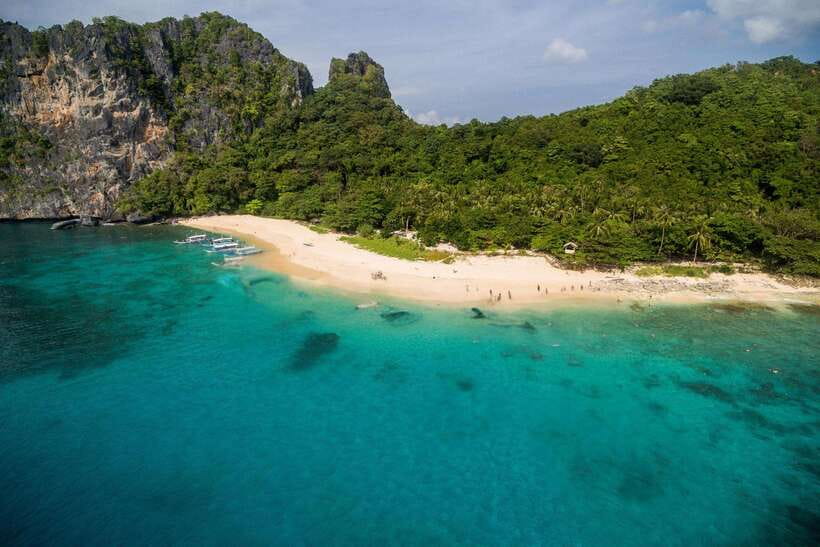 El Nido: Tour C to Hidden Beach, Helicopter Island & More - Helicopter Island and the first look at Bacuit Bay