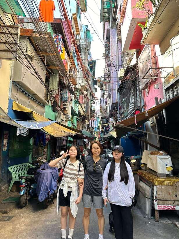 Explore Manila Slums and Hidden Market - Seeing the wet market at street level