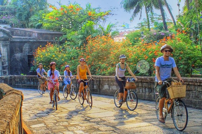 Express Bamboo Bike Tour inside Intramuros - Starting at Casa Manila with the Right Bike