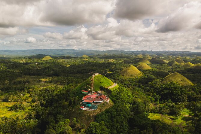 Famous Bohol Chocolate Hills Loboc River Cruise Tarsier Tour - What this full day in Bohol is really like