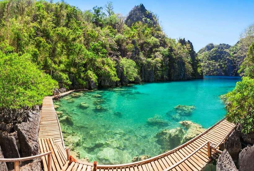 From Coron: Island Hopping Boat Day Trip with Buffet Lunch - Twin Lagoon and the changing water