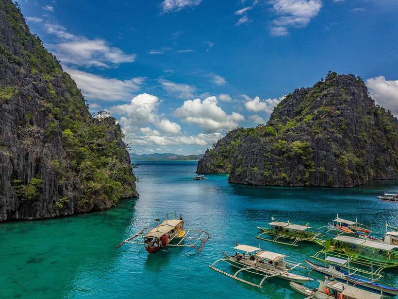 From Coron: Island Hopping Boat Day Trip with Buffet Lunch - Booking advice for a smoother day