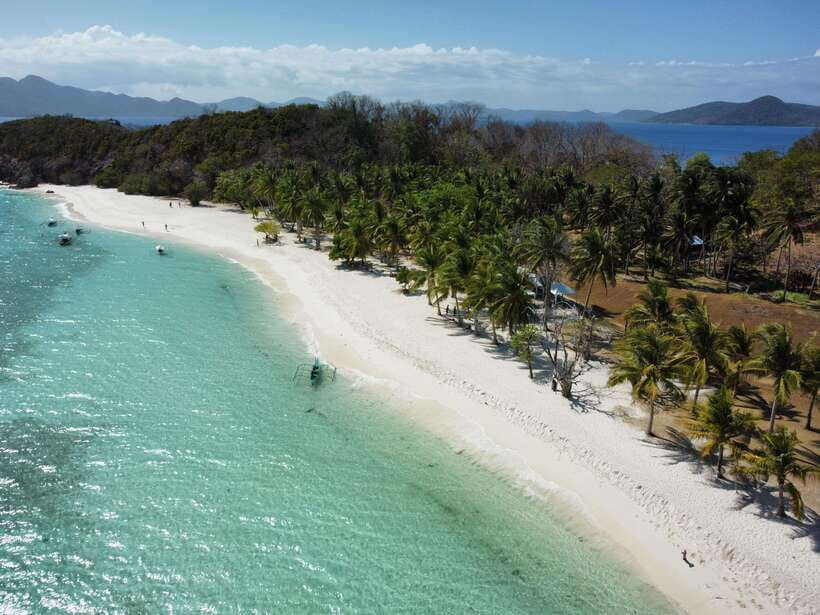From Coron Town: Beaches and Islands Boat Tour with Lunch - What to pack for the islands