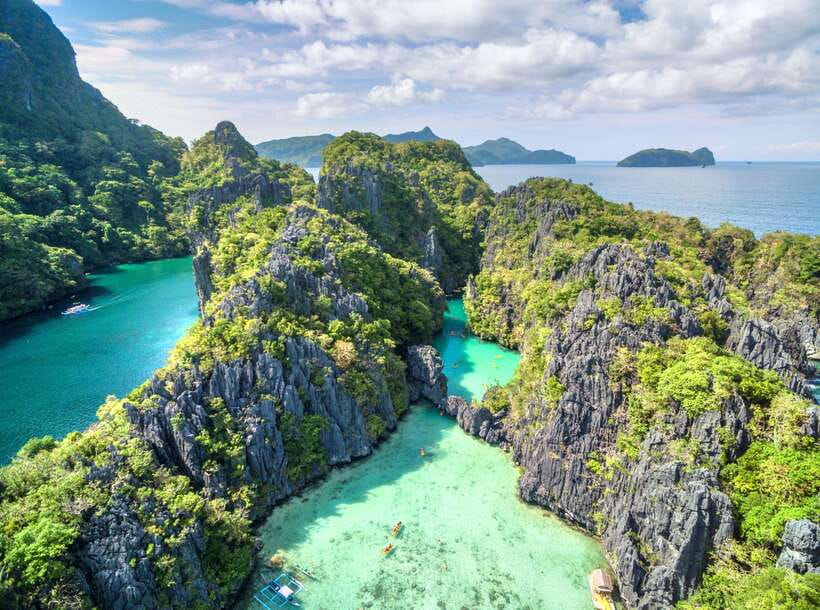 From El Nido: Island, Lagoons, and Beaches Boat Tour - Cadlao Lagoon and the color of the water