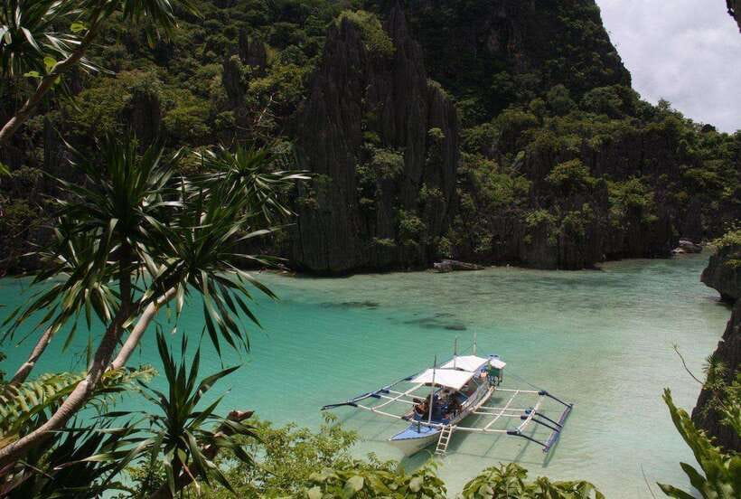 From El Nido: Island, Lagoons, and Beaches Boat Tour - Small Lagoon: the day’s main attraction