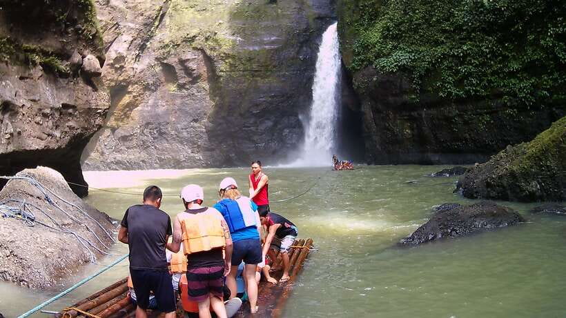 From Manila: Majestic Pagsanjan Falls Adventure - Reaching the 300-foot waterfall