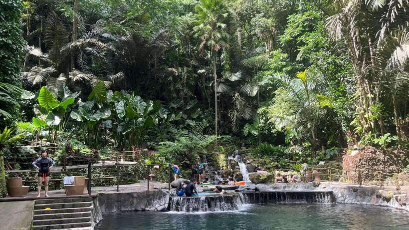 From Manila: Pagsangjan Falls and Hidden Valley Day Trip - Reaching Pagsanjan Falls by canoe