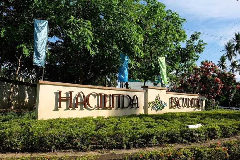 From Manila: Villa Escudero Guided Tour - The waterfall lunch you will remember