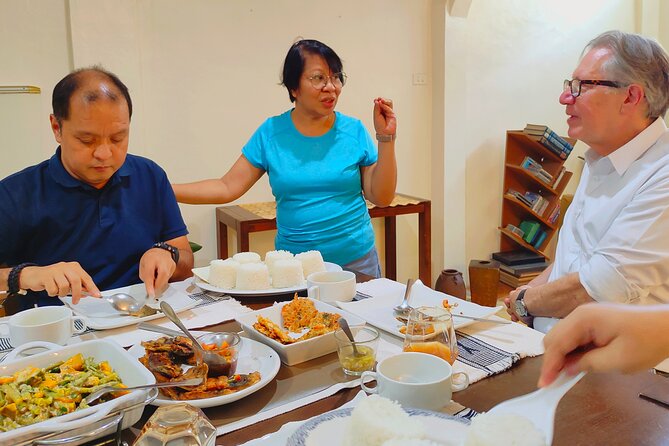 Home Cooked Meal with a Filipino Grandma - Meeting Oyet for a Filipino Home Meal