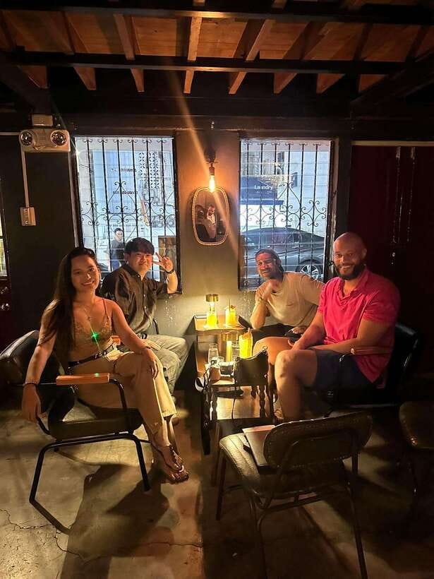 ⭐ Makati Bar Hopping and Pub Crawl Tour with Venus ⭐ - Safety, clothing, and who should skip it