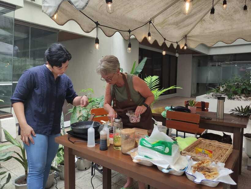 Makati: Hands on Manila Cooking Class - Why the two-hour schedule works