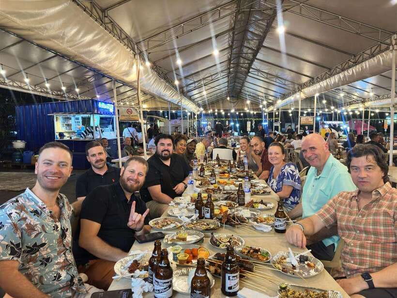 Makati: Street Food Experience with a Local Guide - A local beer with dinner