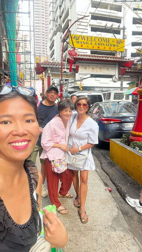 Manila Chinatown Food Tour with Local Guide - Meeting Mari and getting started inside the cafe