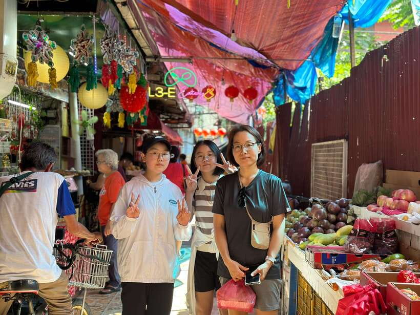 Manila Chinatown Hidden Gems with Venus - Who will get the most from Venus’s tour