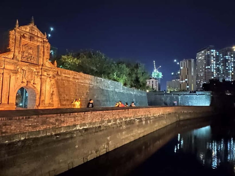Manila: Enchanting Night Tour of Manila's Historic Landmarks - City lights and the return by 9:30pm