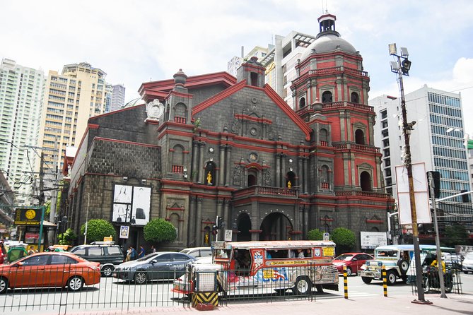 Manila Food Tour: Explore World's Oldest Chinatown - Classic dim sum in a busy Chinatown setting