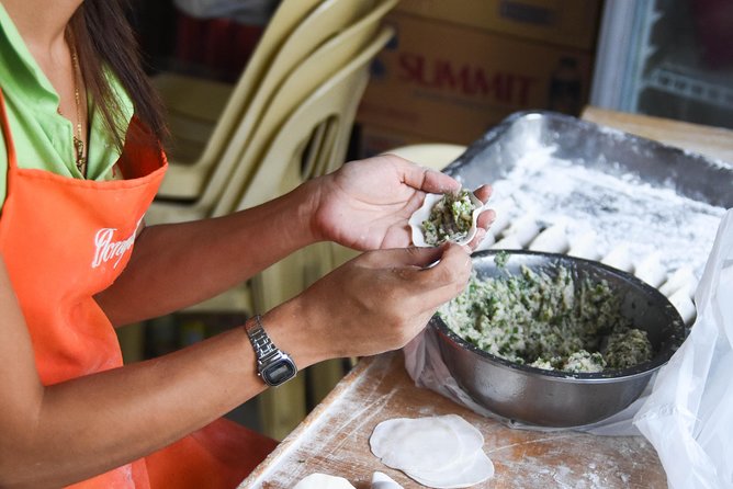 Manila Food Tour: Explore World's Oldest Chinatown - Handmade dumplings and the pleasure of a short queue