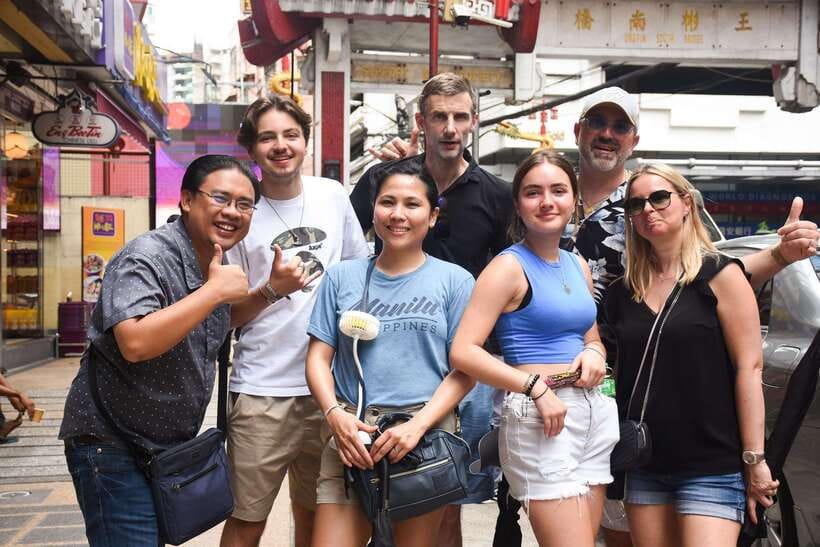 Manila: Guided Food Tour of Binondo with Tastings - Ending with hopia at a historic bakery