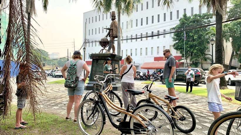 Manila: Guided Sunset Bamboo Bike Tour in Intramuros - Why a bamboo bike works so well in Intramuros