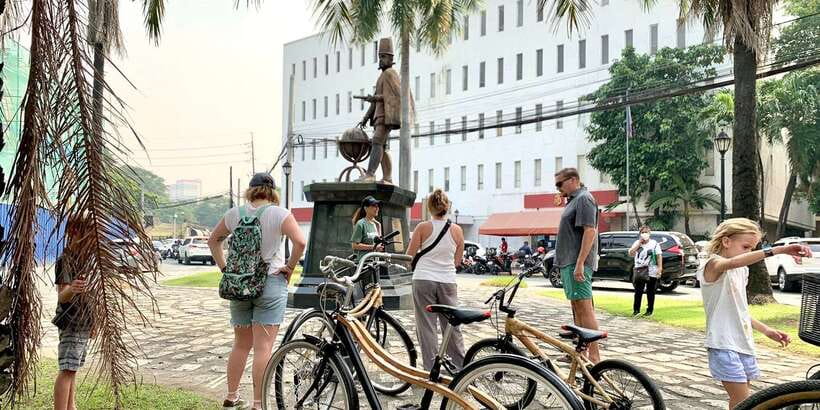 Manila: Guided Sunset Bamboo Bike Tour in Intramuros - What the three-hour schedule really feels like