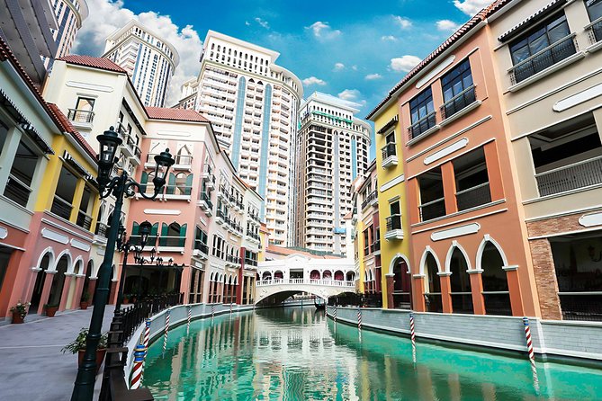 Manila Instagram Tour (Shared Tour) - Venice Grand Canal: a polished photo stop with a different Manila feel