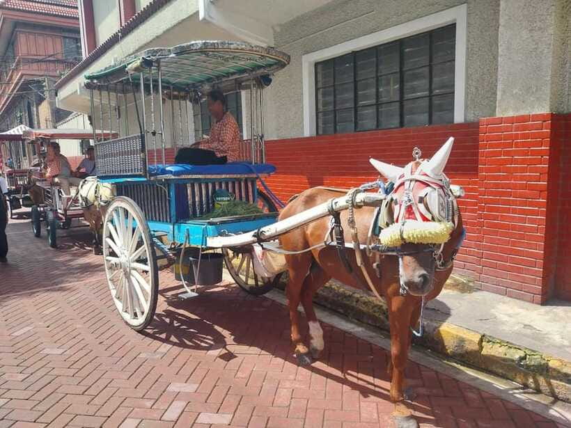 Manila: Intramuros and Chinatown Food Tour with Food Samples - Eating your way through Binondo