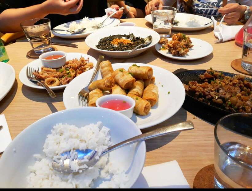 Manila: Intramuros and Chinatown Food Tour with Food Samples - Pace, group size, and practical comfort