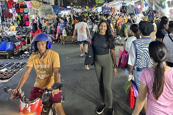 Manila Night Market Experience with Local Guide - A local guide changes the market experience