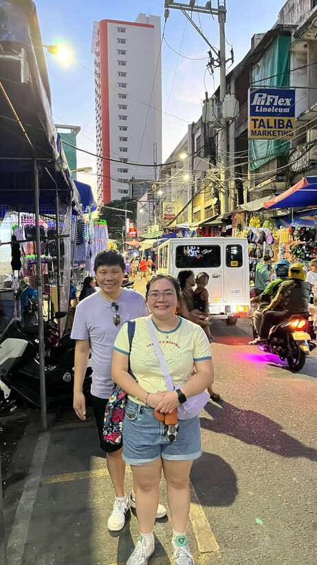 Manila Night Market with Local Guide - Riding Manila by jeepney and tuk-tuk
