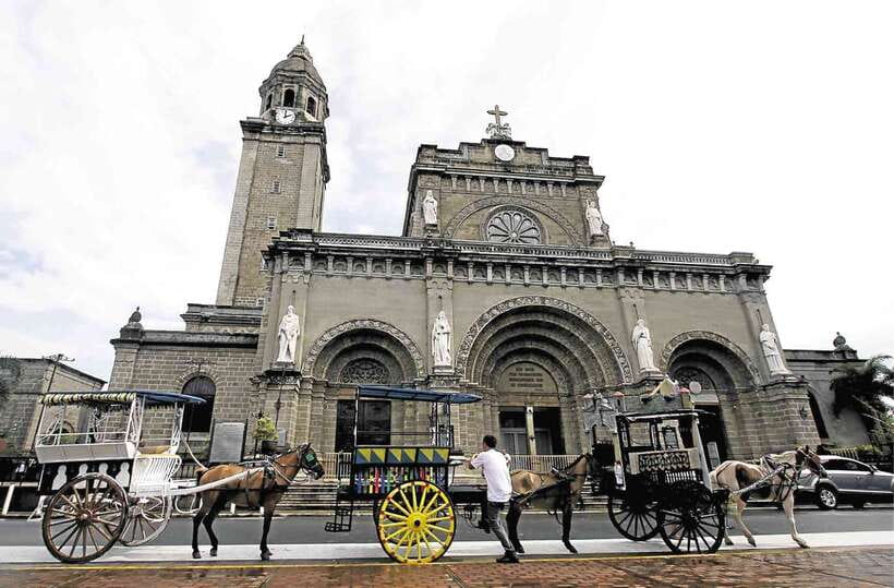 Manila: Old & New 4-Hour City Tour - Roxas Boulevard and Rizal Park