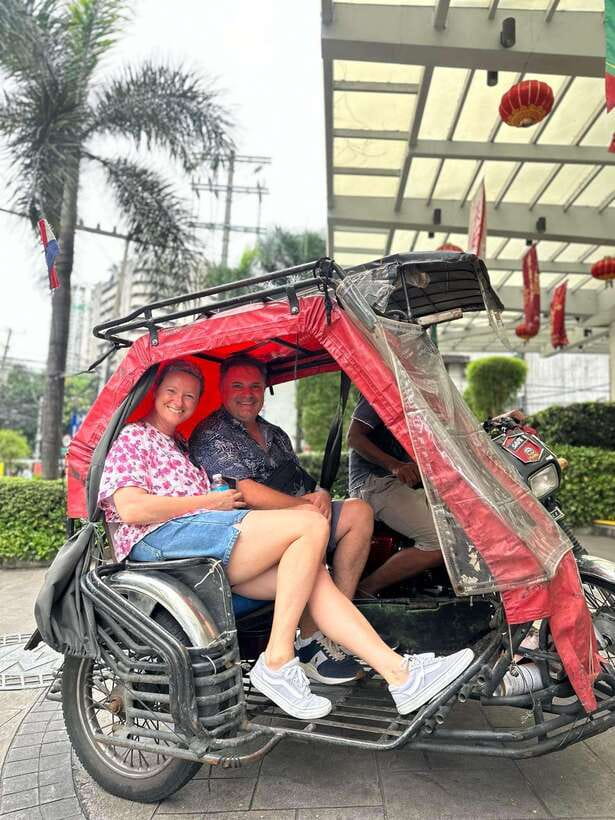 Manila Tuktuk and Jeepney Ride Guided Tour - Old downtown and Manila’s Chinatown
