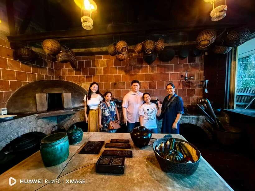 Manila: Walled City Intramuros Walking Tour - Casa Manila shows how daily life looked