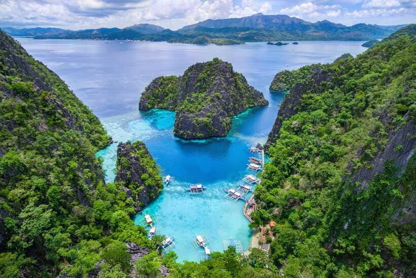Palawan: Coron Island Super Ultimate Private Tour - Barracuda Lake has unusual water conditions