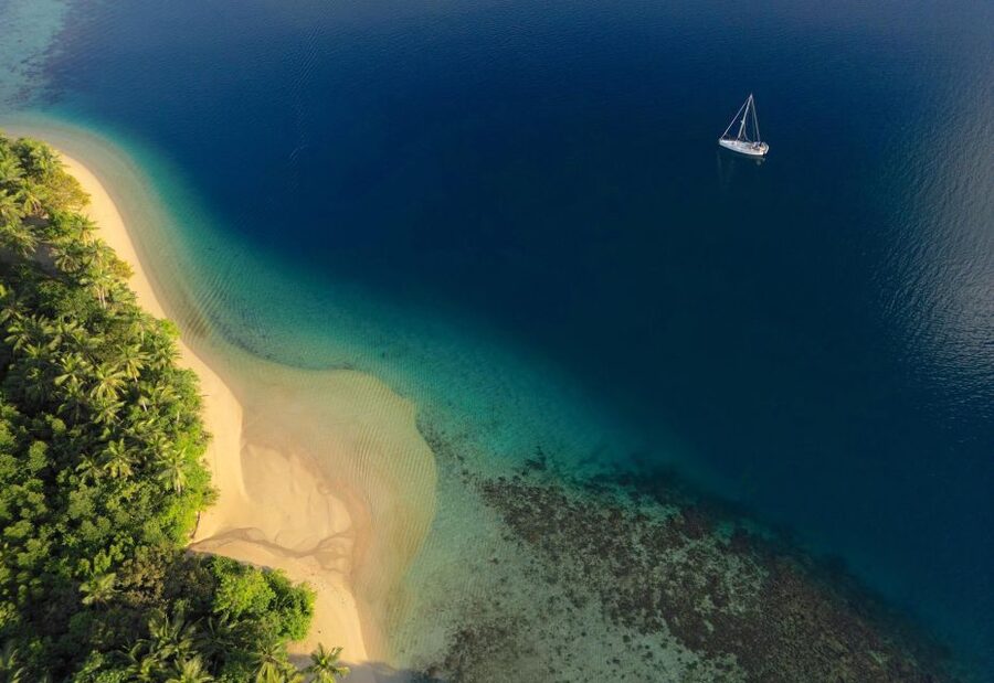 Palawan: Private Sailing Yacht Cruise in El Nido - Lunch aboard the yacht